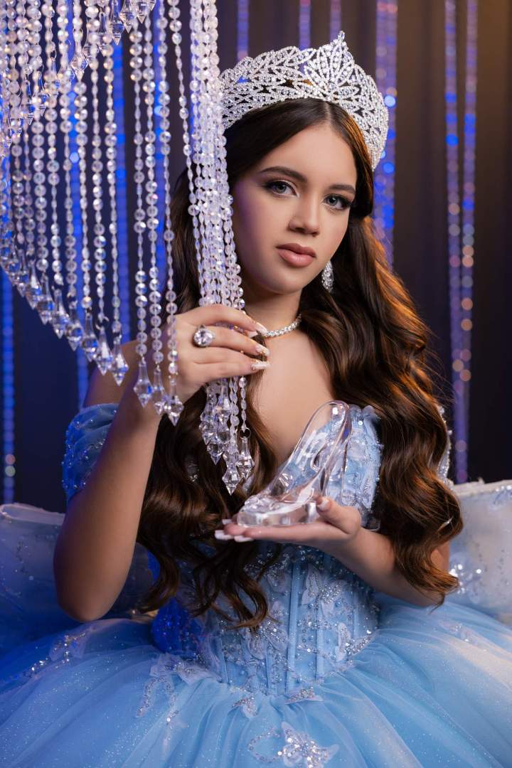 Excelencia en peinados para Quinceañera
